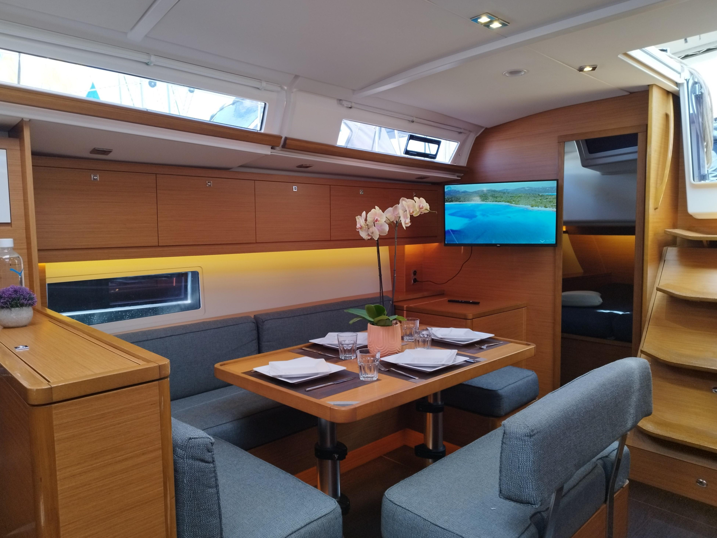 Photo #26 - Dufour 470 Owner's version (Euphoria) in Porto Rotondo - 23843