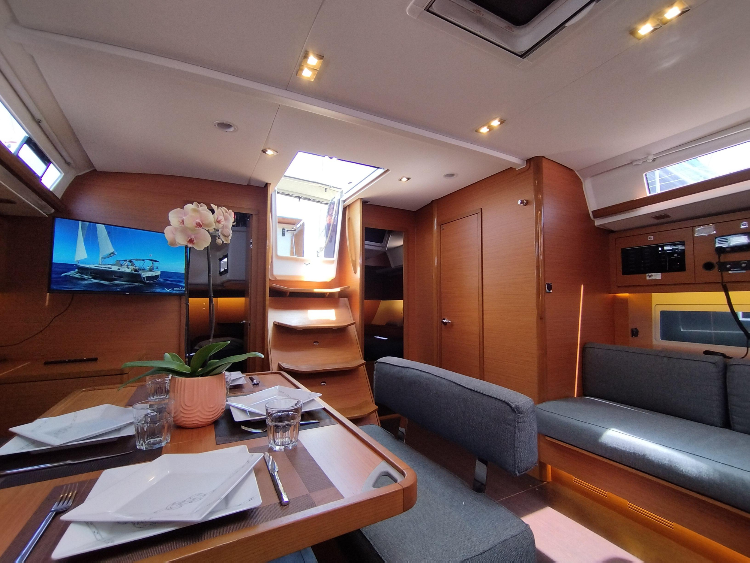 Photo #23 - Dufour 470 Owner's version (Euphoria) in Porto Rotondo - 23843