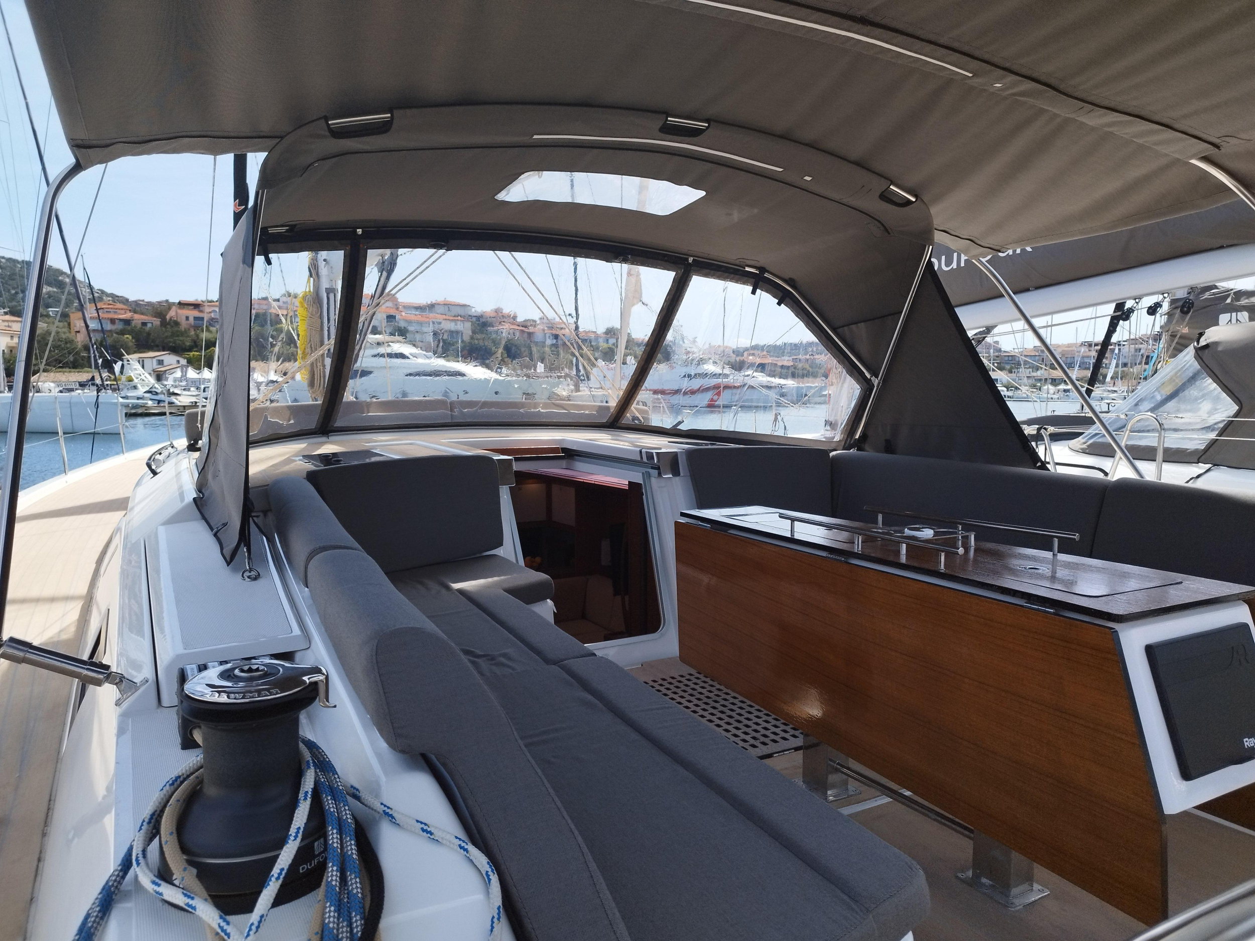 Photo #22 - Dufour 470 Owner's version (Euphoria) in Porto Rotondo - 23843