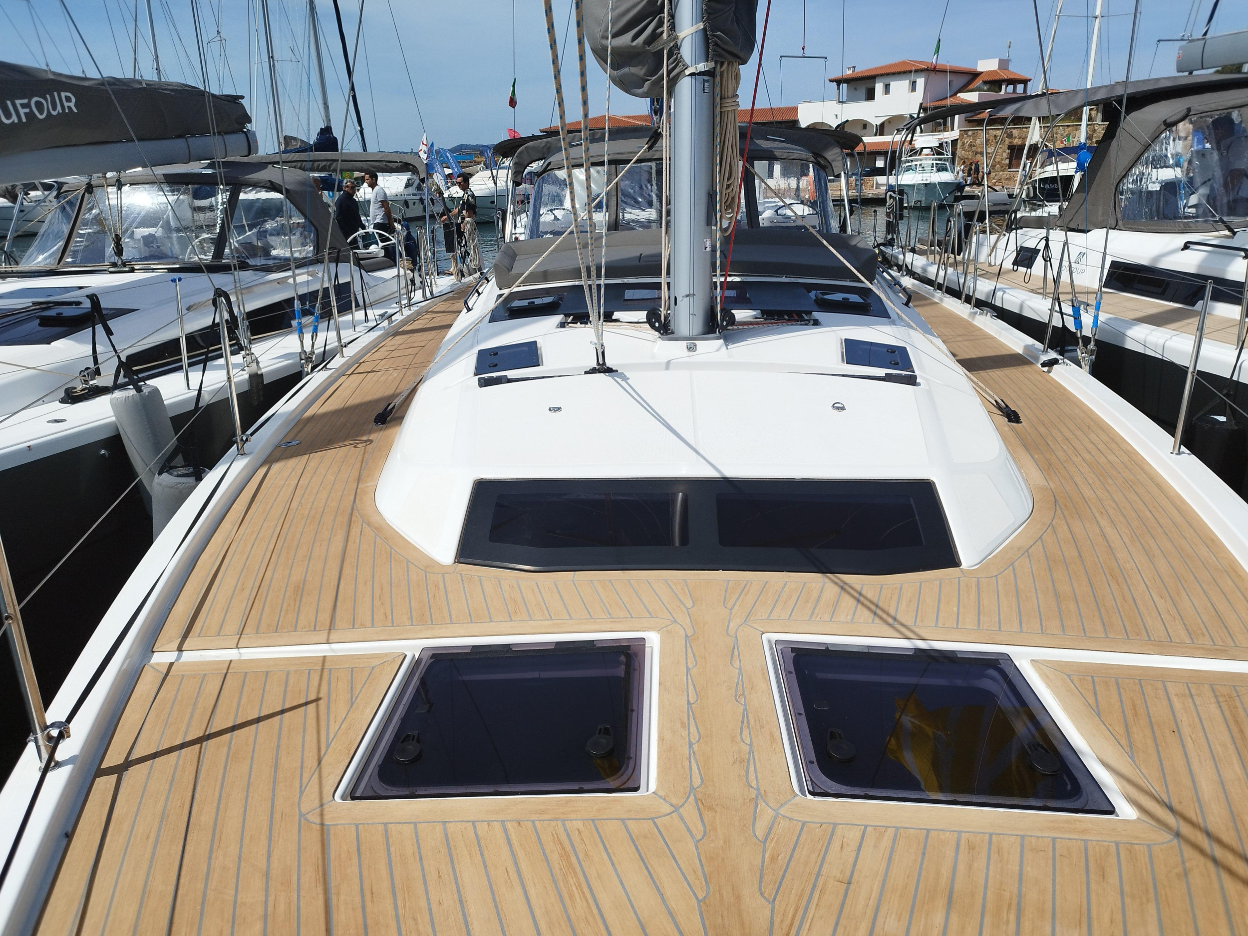 Photo #3 - Dufour 470 Owner's version (Euphoria) in Porto Rotondo - 23843