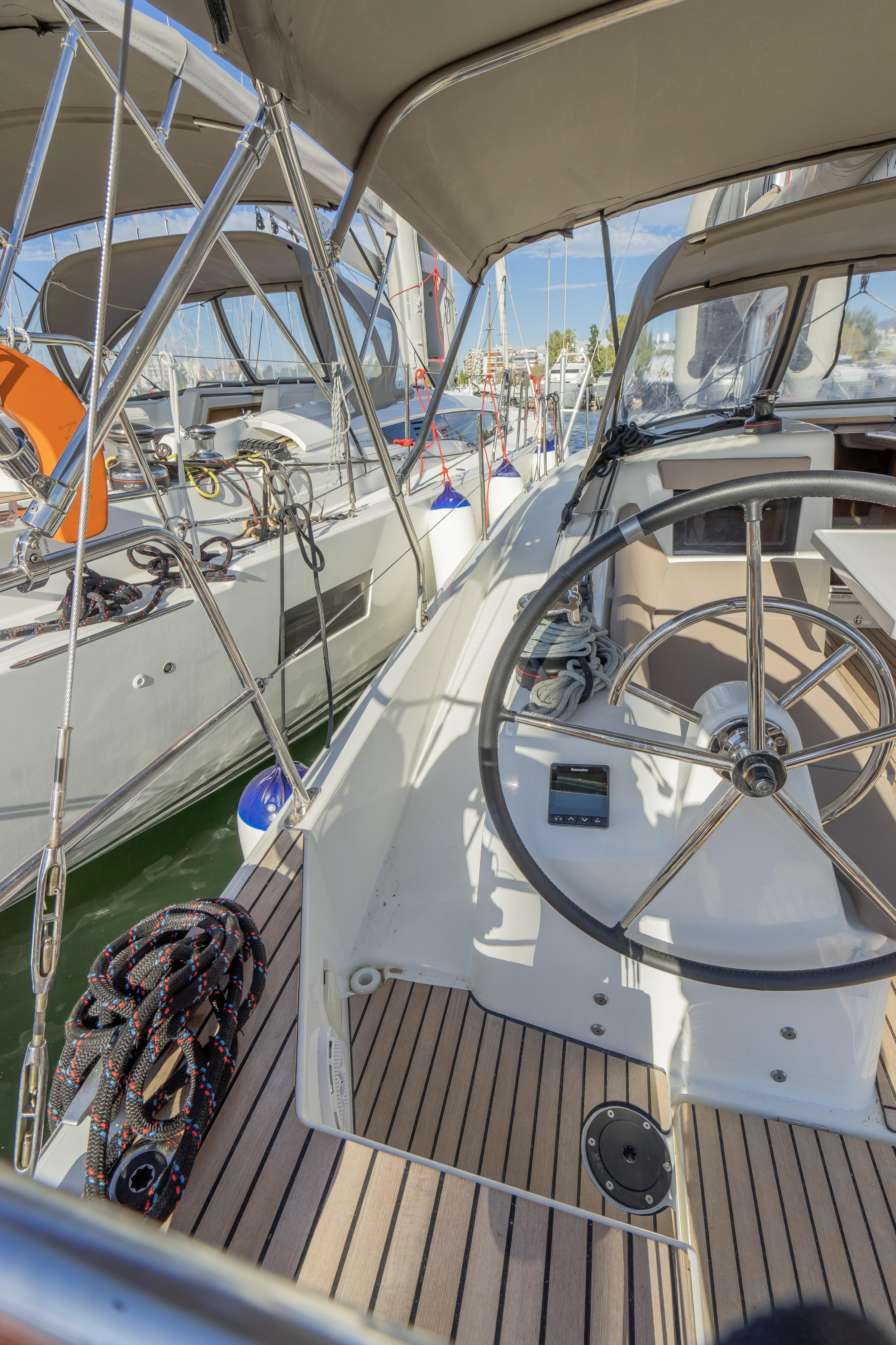 Photo #19 - Sun Odyssey 410 (HIGH TIME) in Lavrion - 24292