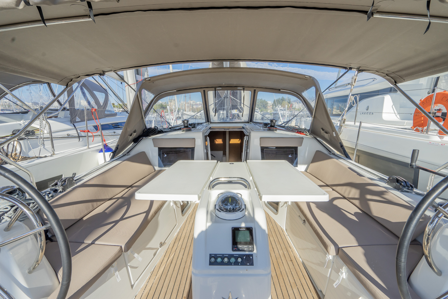 Photo #21 - Sun Odyssey 410 (HIGH TIME) in Lavrion - 24292