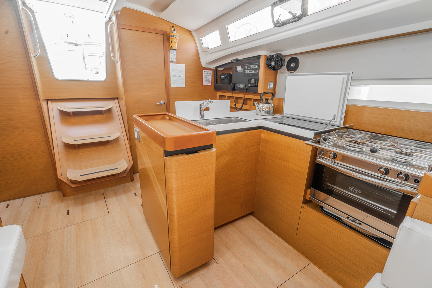 Photo #5 - Sun Odyssey 410 (HIGH TIME) in Lavrion - 24292