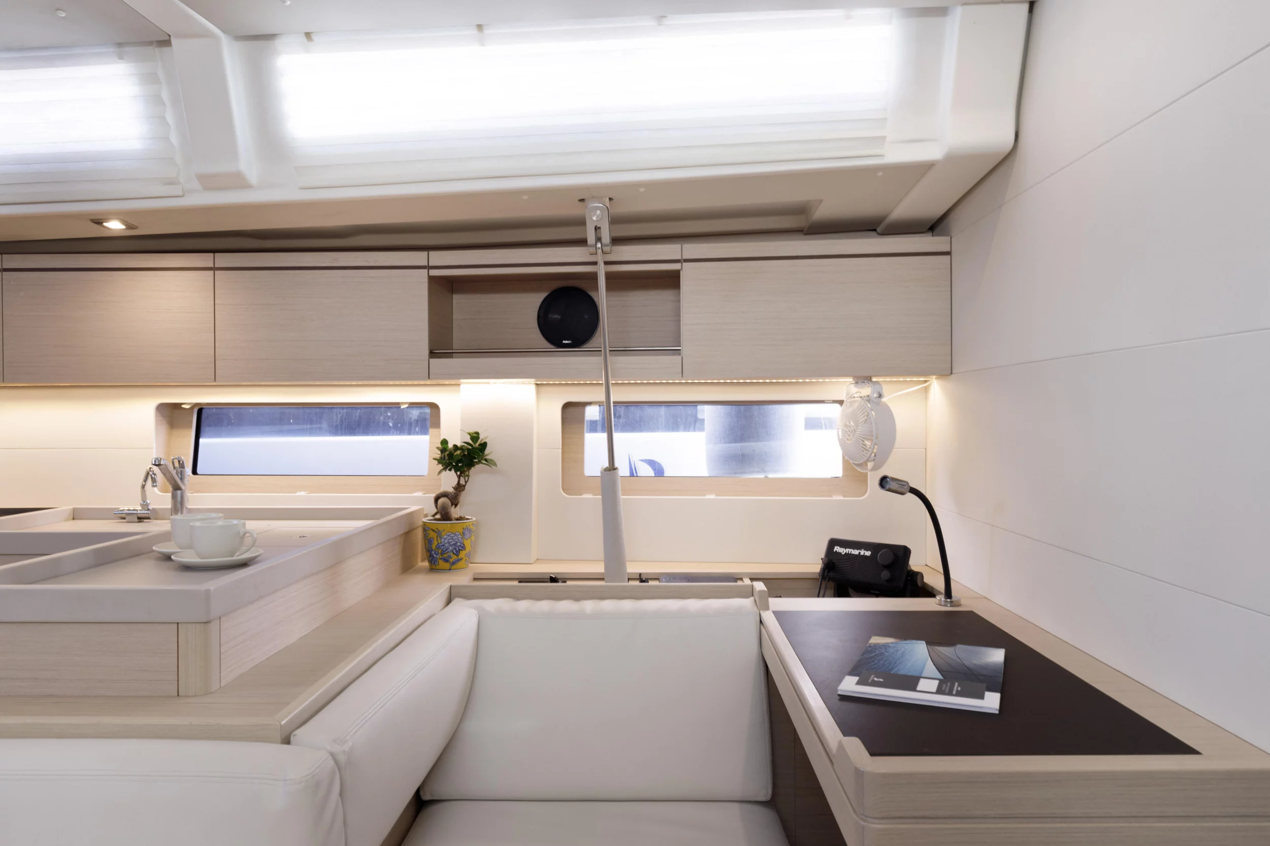 Oceanis 51.1 (Amelie)  - 21