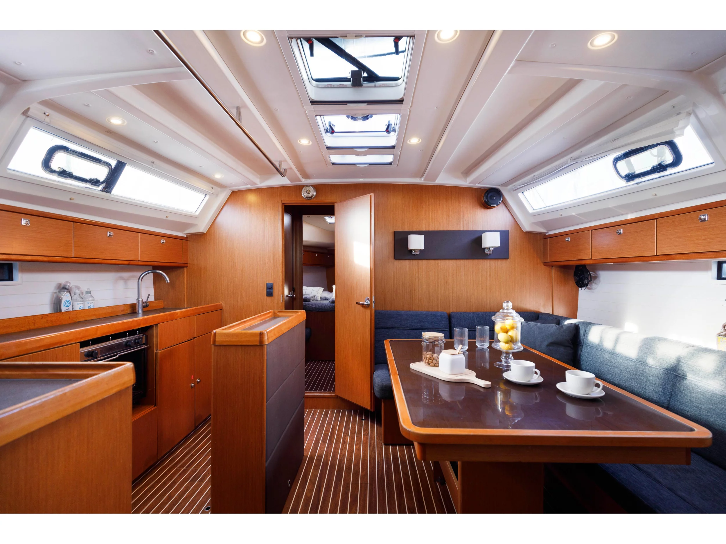 Bavaria Cruiser 46 (Alexaster) Interior image - 11