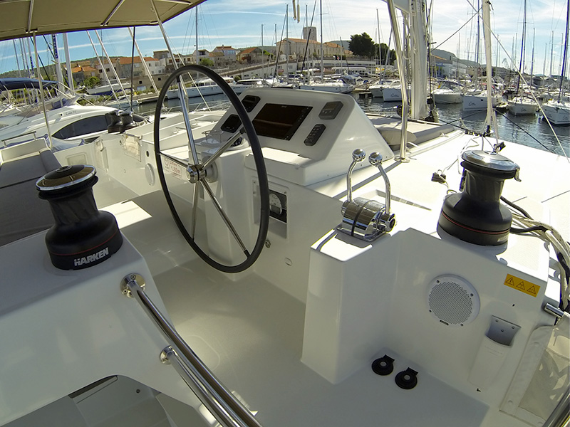 Photo #14 - Lagoon 450 (Marčelina) en Sibenik - 25111
