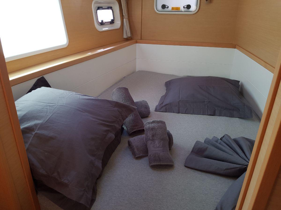 Photo #7 - Lagoon 400 S2 (Gioia) in Le Marin - 7834