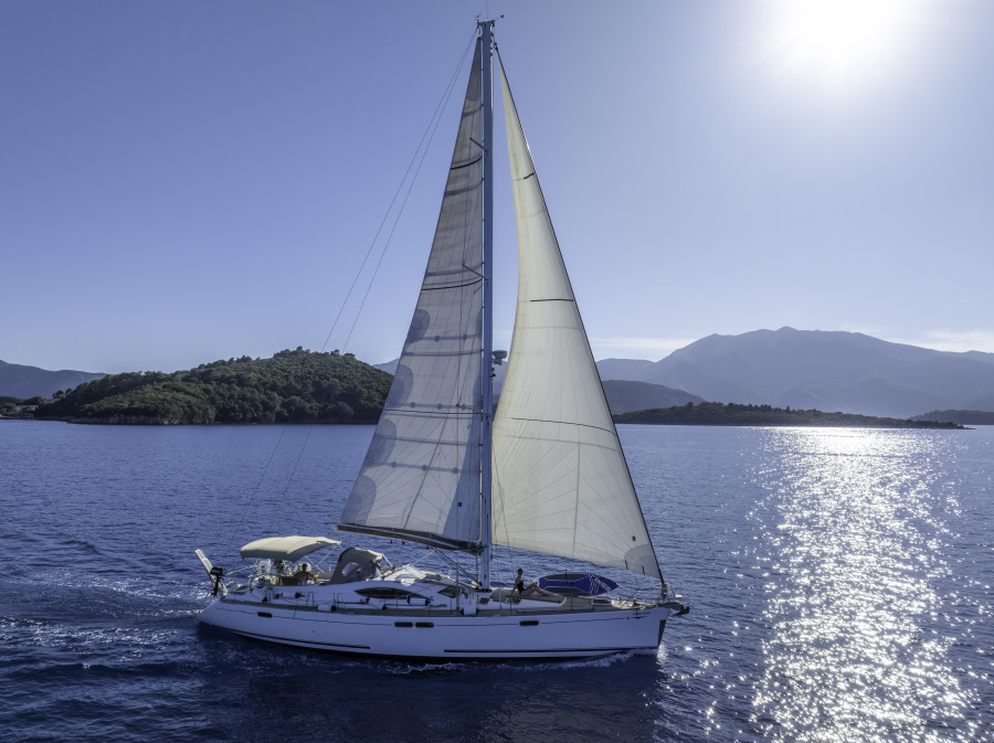 Photo #16 - Sun Odyssey 54DS (HONEY RYDER) in Lavrion - 21674