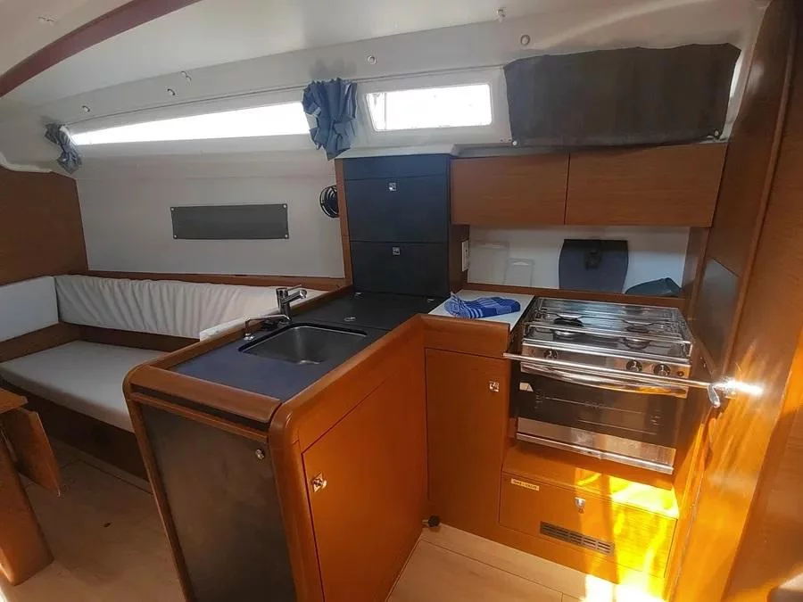 Sun Odyssey 349 (Fig)  - 9