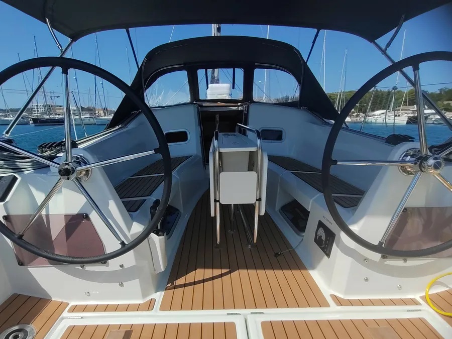 Photo #9 - Sun Odyssey 349 (Ninna Nanna) in Pula - 23841