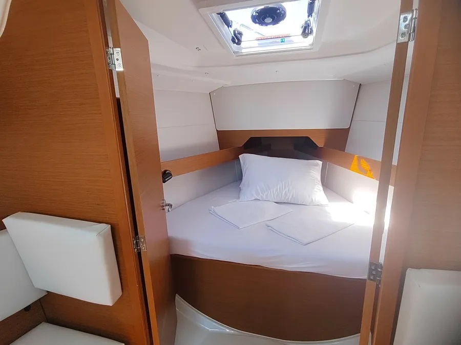 Photo #11 - Sun Odyssey 349 (Ninna Nanna) in Pula - 23841