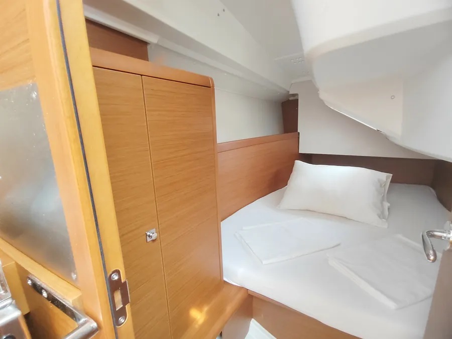 Photo #5 - Sun Odyssey 349 (Ninna Nanna) in Pula - 23841