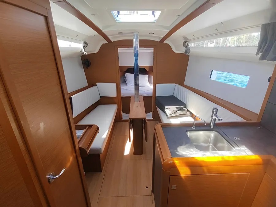 Photo #4 - Sun Odyssey 349 (Ninna Nanna) in Pula - 23841