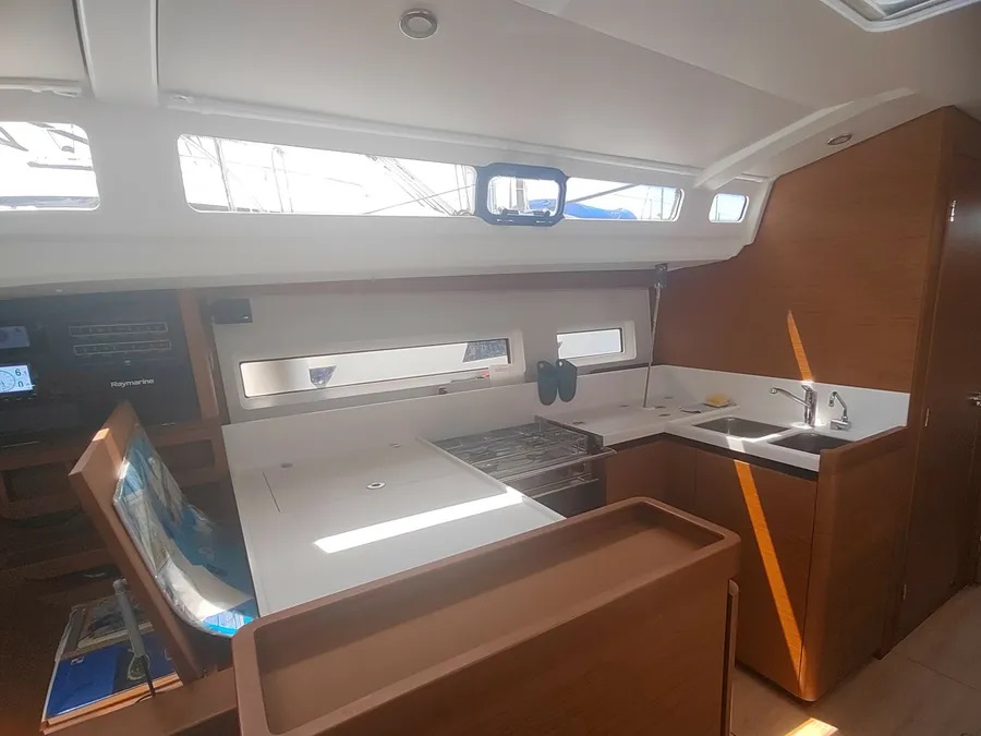 Photo #8 - Sun Odyssey 440 (Greta) en Pula - 23005