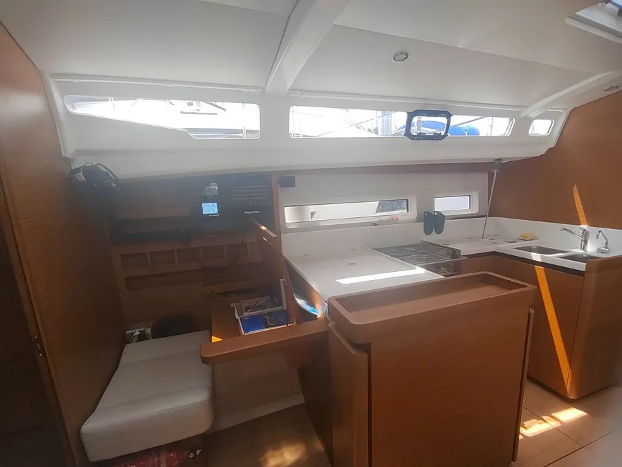 Photo #10 - Sun Odyssey 440 (Greta) en Pula - 23005