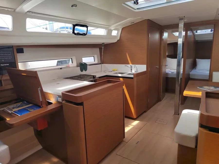 Sun Odyssey 440 (Ares)  - 2