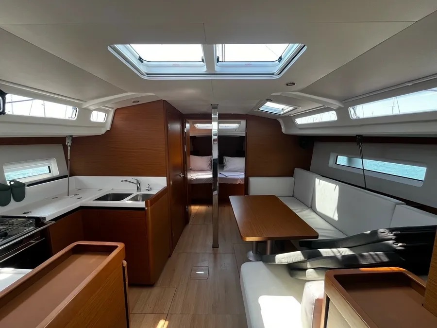 Photo #8 - Sun Odyssey 440 (LEONA) in Pula - 23320