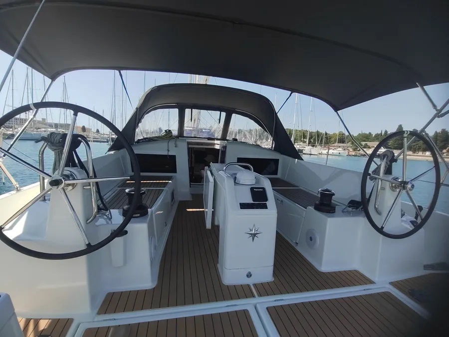 Photo #3 - Sun Odyssey 440 (LEONA) in Pula - 23320
