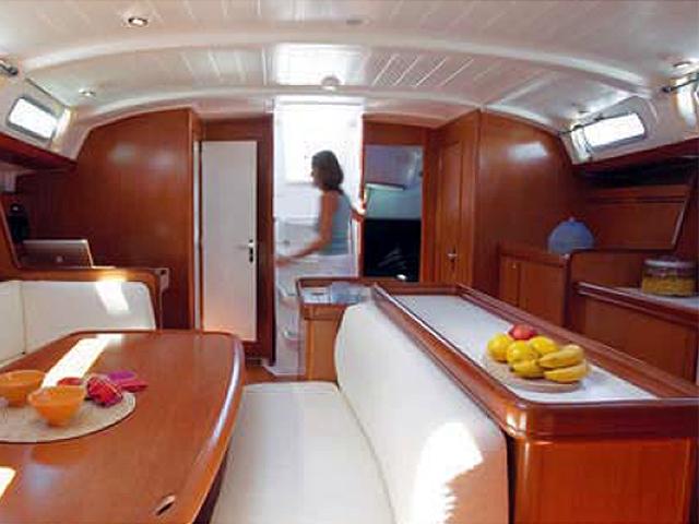Interior image - 1