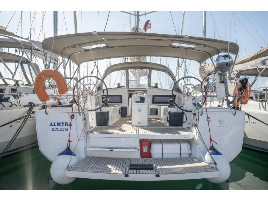 Photo #1 - Sun Odyssey 440 (ALMYRA 440) in Piso Livadi Port - 24007