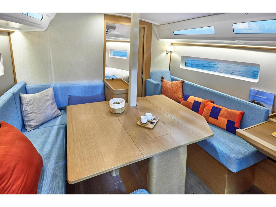 Interior image - 2