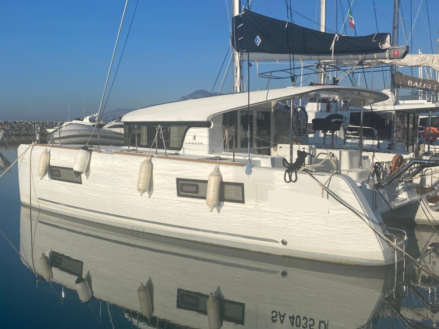 Photo #1 - Lagoon 40 (Regolo) in Marina d'Arechi - 18064