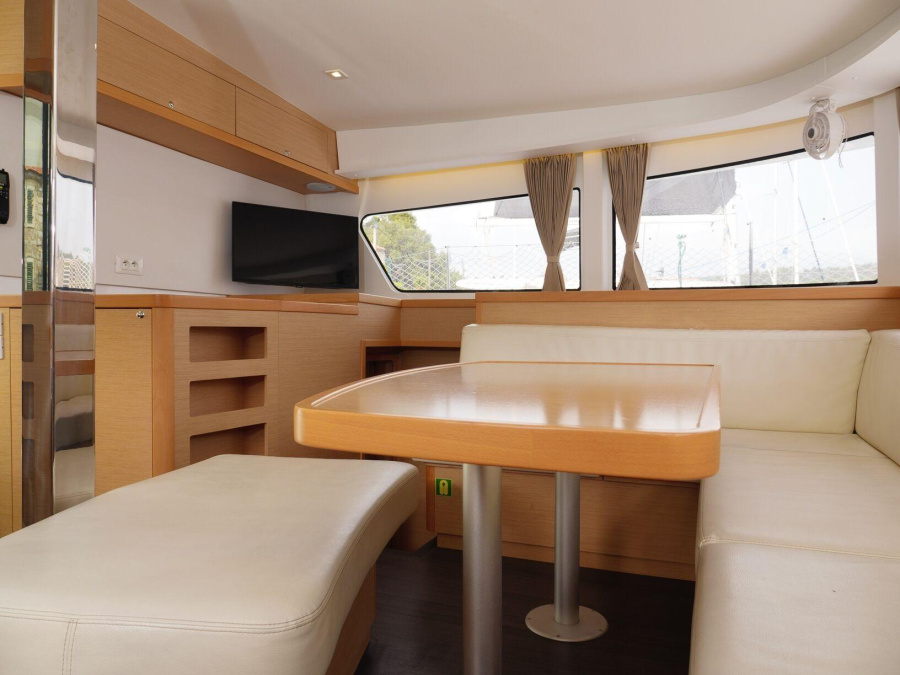 Interior image - 1