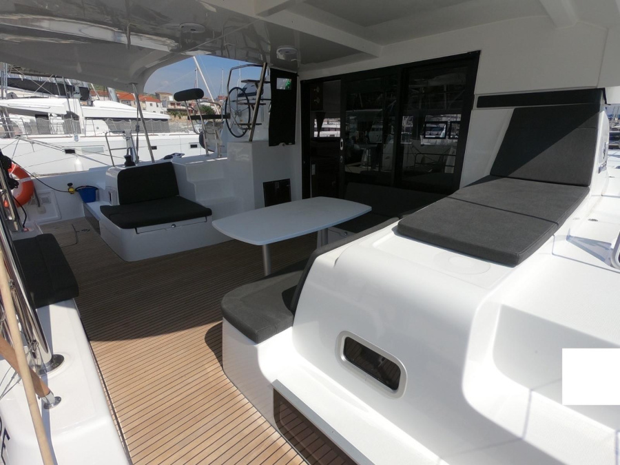 Photo #1 - Lagoon 42 (Wind Desire) in Marina di - 11638
