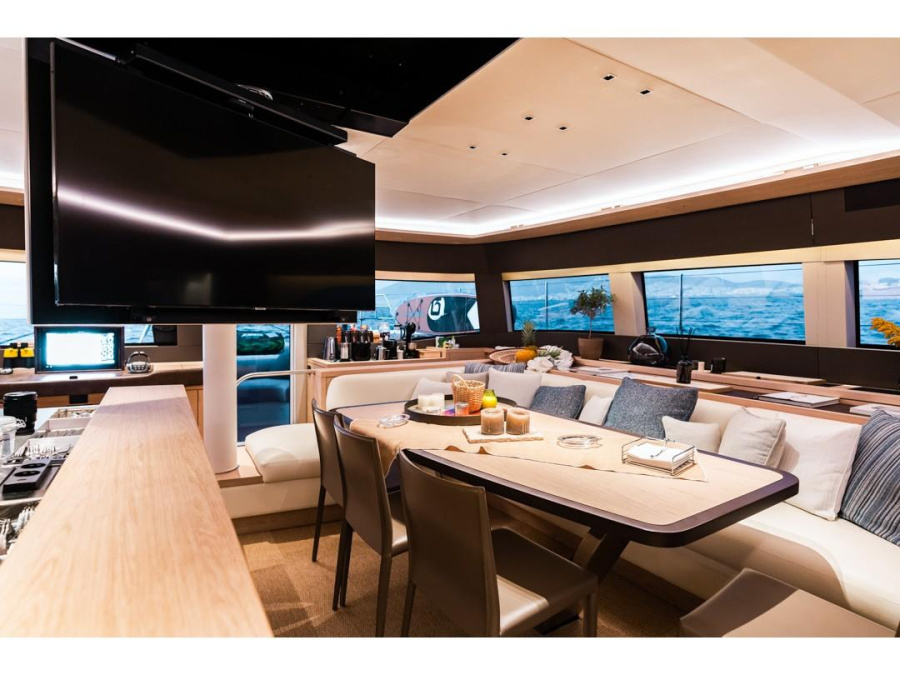 Interior image - 2