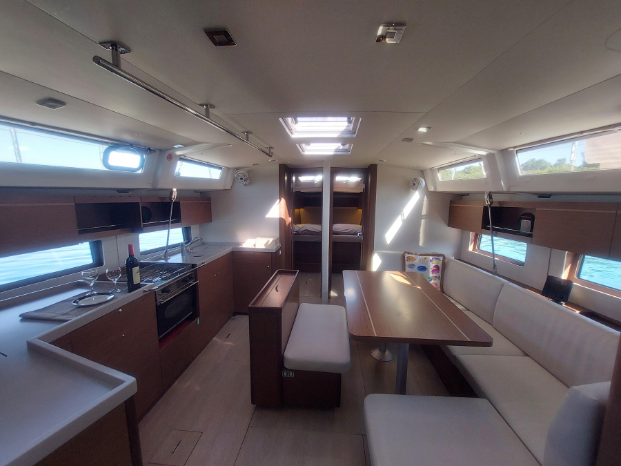 Interior image - 1