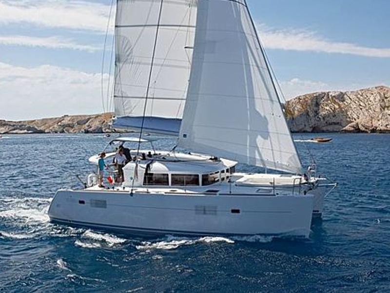 Photo #1 - Lagoon 400 S2 (NORA II) en Port - 6710