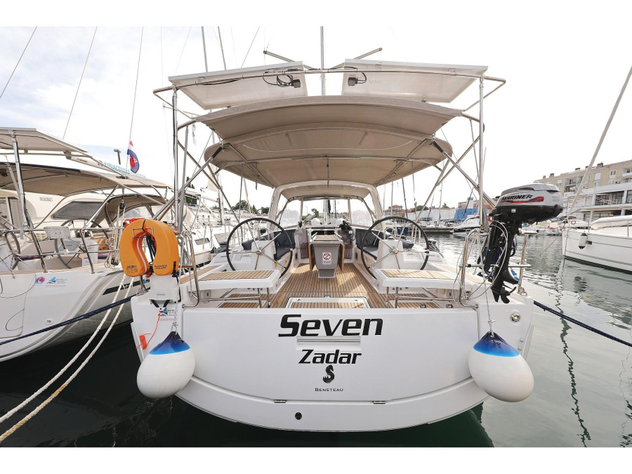 Photo #1 - Oceanis 41.1 (SEVEN) in Marina Zadar - 6076