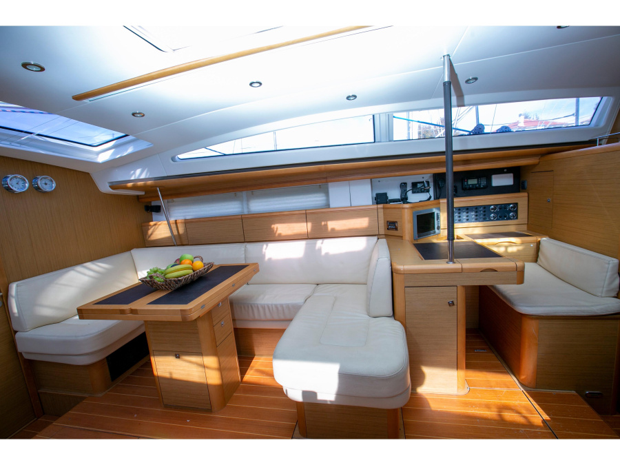 Interior image - 1
