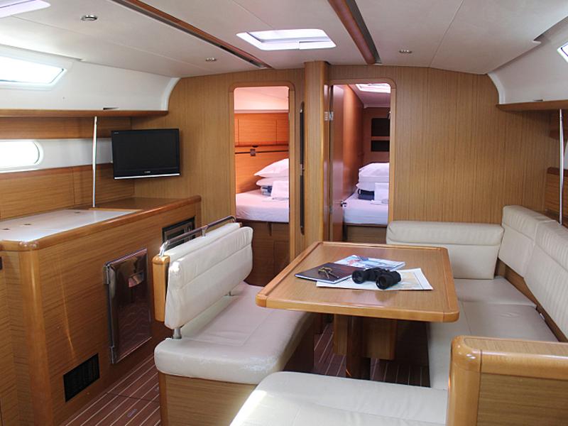 Interior image - 1