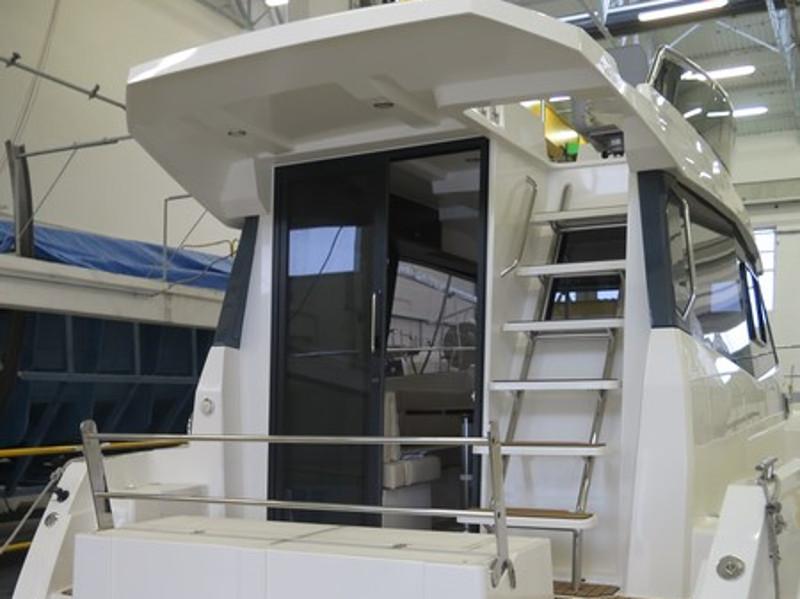 Platinum 989 Flybridge - 2