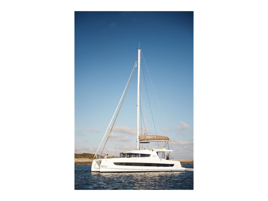 Photo #1 - Bali 4.2 (Rubaiyat) en Port of Lefkas - 4279