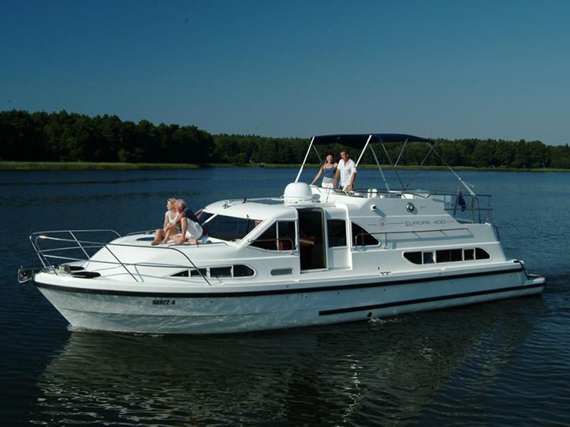Photo #1 - Cruiser Premium XL 4 pers (E400-13) in Marina Fürstenberg - 14336