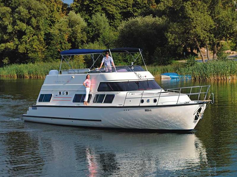 Photo #1 - Cruiser Premium 6 pers (E700-41) in Marina Fürstenberg - 5166