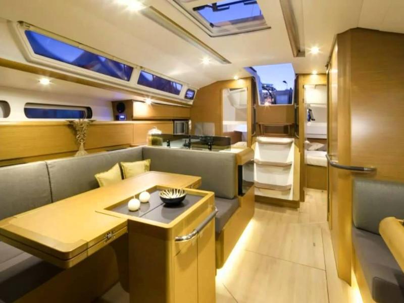 Interior image - 1