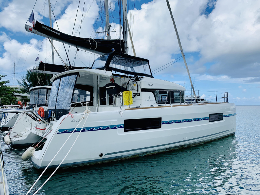 Photo #1 - Lagoon 40 (Unicorn) in  - 17976