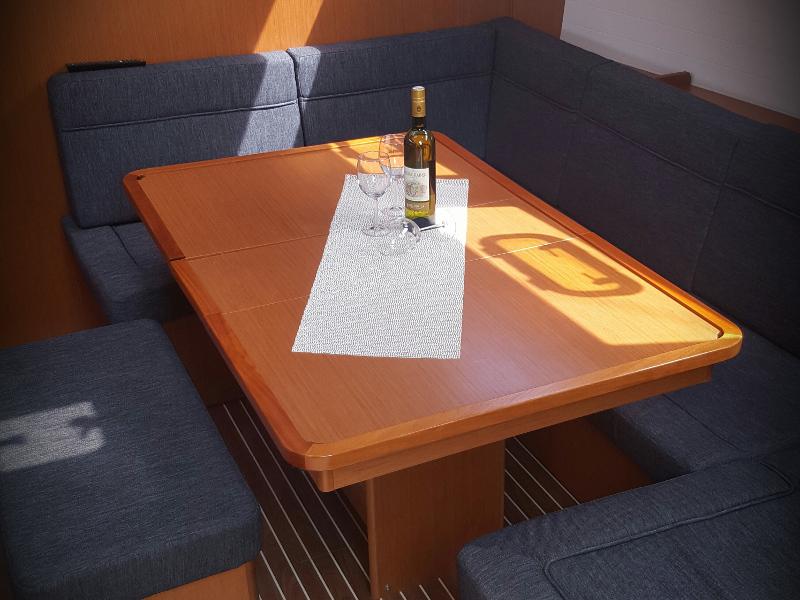 Interior image - 2