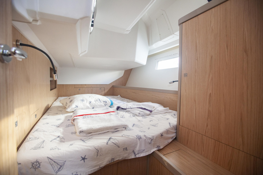 Aft Cabin (port side) - 2