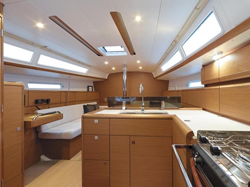 Interior image - 2