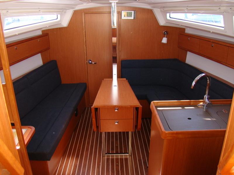 Interior image - 1