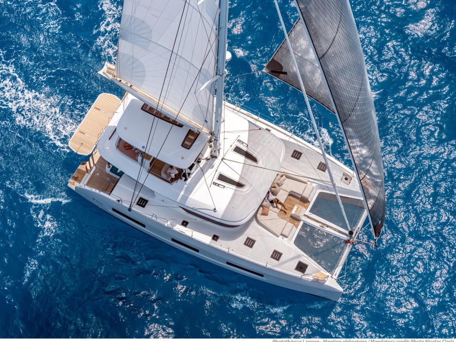 Photo #1 - Lagoon 55 5cab (ESPERANCE) en Agios Kosmas Marina - 6039