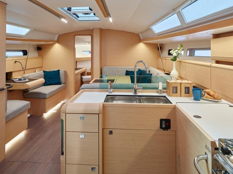 Interior image - 2
