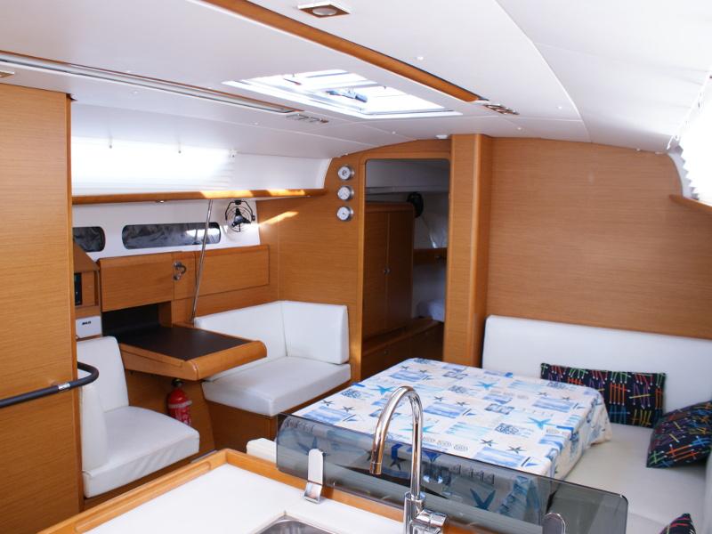 Interior image - 1