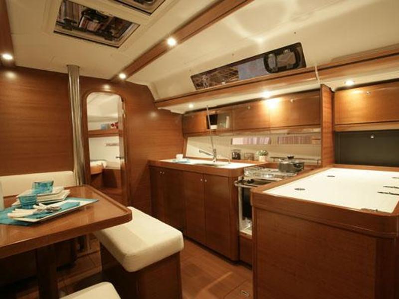 Interior image - 2