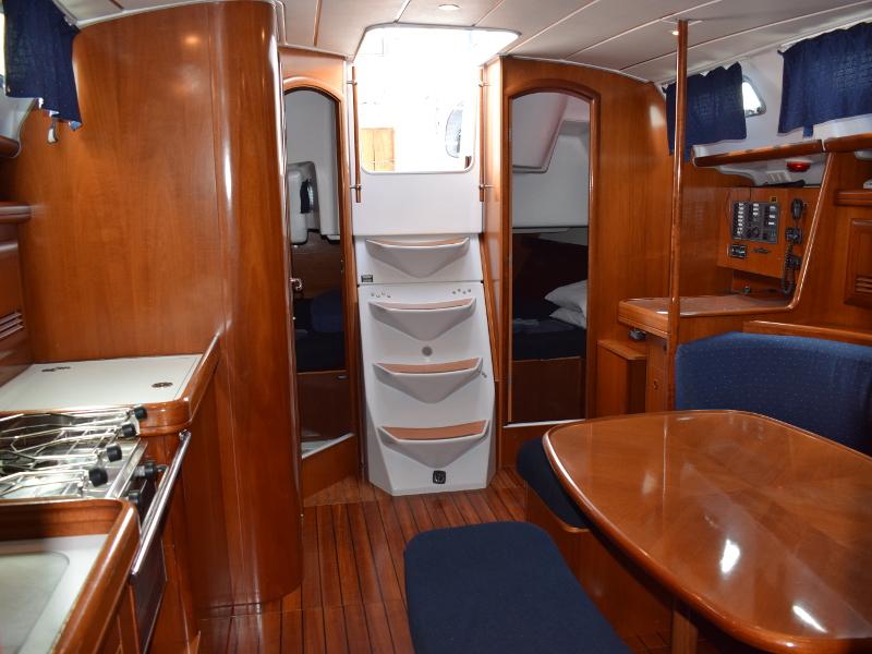 Interior image - 2