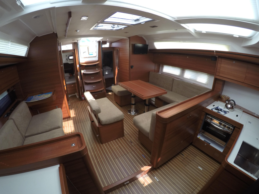 Interior image - 2